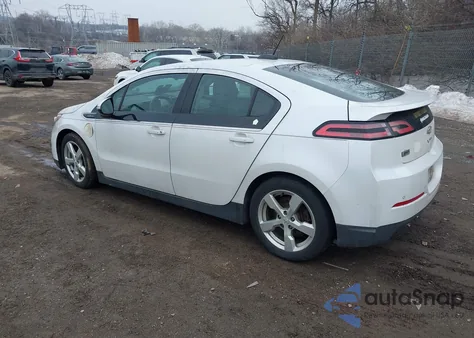 2015 Chevrolet Volt z USA, uszkodzony, nr VIN 1G1RD6E40FU107523